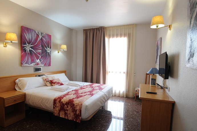 Imagen de la habitación del Hotel María Rosa. Foto 4