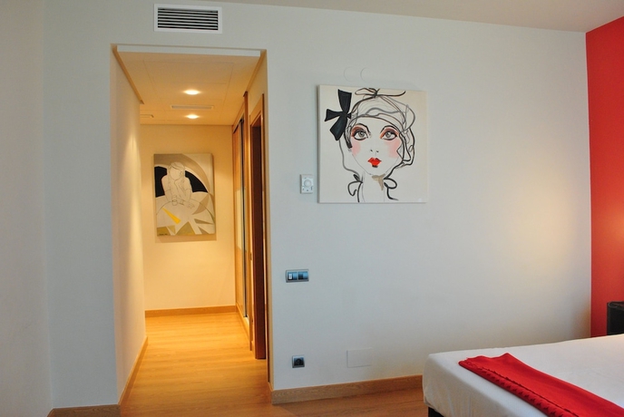 Imagen de la habitación del Hotel Marítimo Ris y Apartamentos. Foto 5