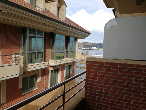 Imagen de la habitación del Hotel Marítimo Ris y Apartamentos. Foto 8