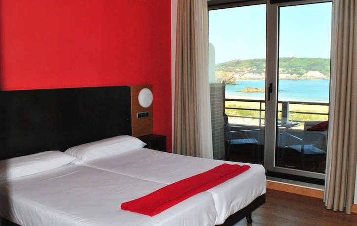 Imagen de la habitación del Hotel Marítimo Ris y Apartamentos. Foto 9