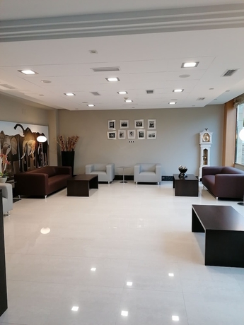 Imagen de los interiores del Hotel Marítimo Ris y Apartamentos. Foto 18