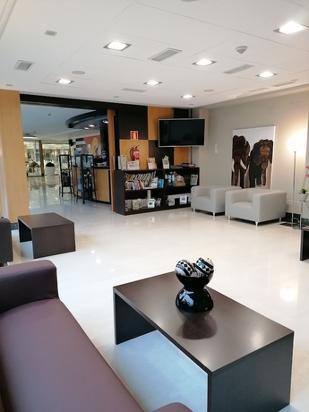 Imagen de los interiores del Hotel Marítimo Ris y Apartamentos. Foto 19