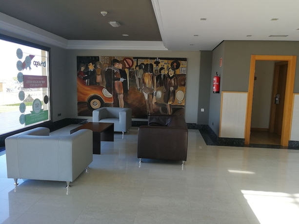 Imagen del bar/restaurante del Hotel Marítimo Ris y Apartamentos. Foto 2