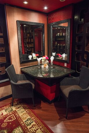 Imagen general del Hotel Mariaggi's Theme Suite and Spa. Foto 3