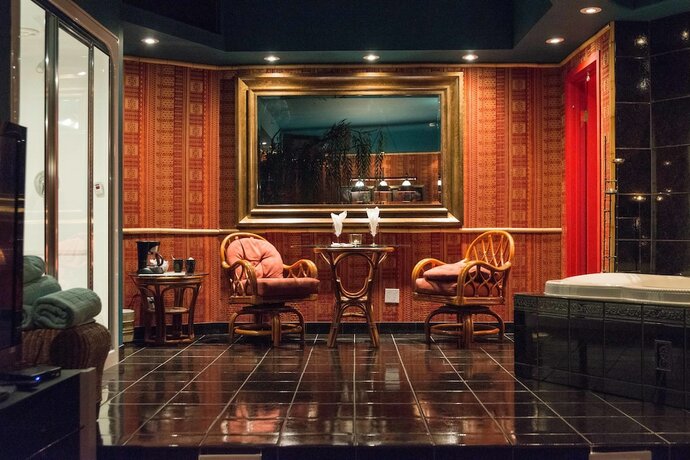 Imagen general del Hotel Mariaggi's Theme Suite and Spa. Foto 4