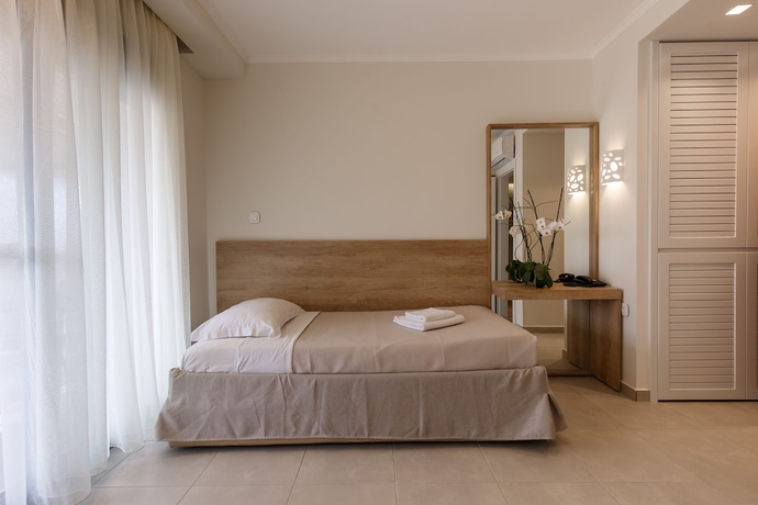 Imagen de la habitación del Hotel Marialena. Foto 7