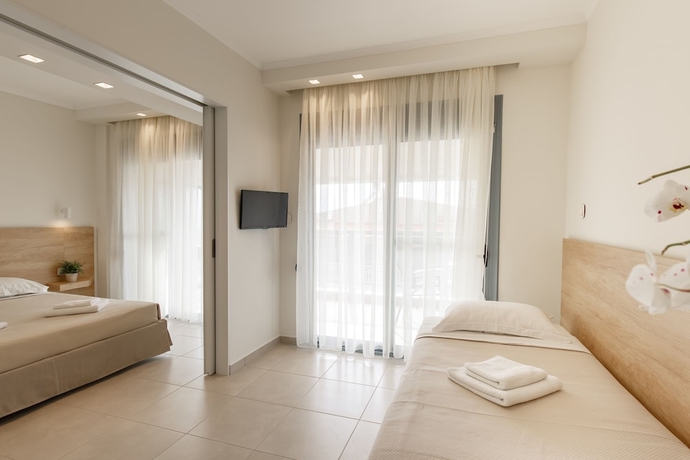 Imagen de la habitación del Hotel Marialena. Foto 11