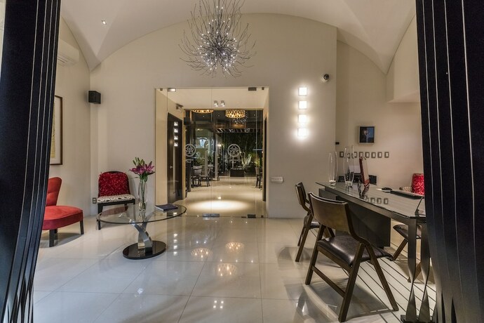 Imagen general del Hotel Marialicia Suites. Foto 4