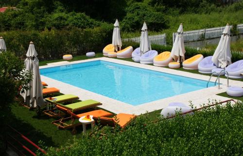 Imagen general del Hotel Maria-louiza. Foto 3