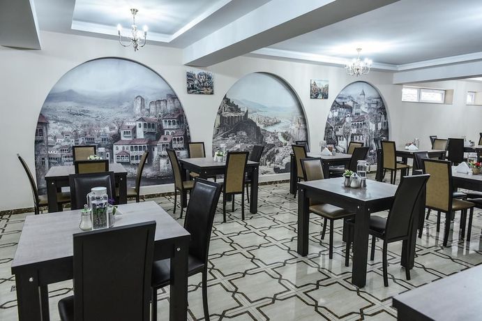Imagen del bar/restaurante del Hotel Marialuis. Foto 2