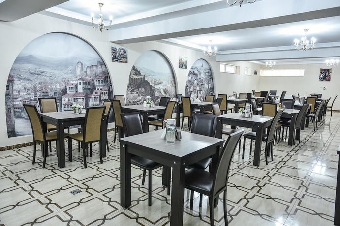 Imagen del bar/restaurante del Hotel Marialuis. Foto 4