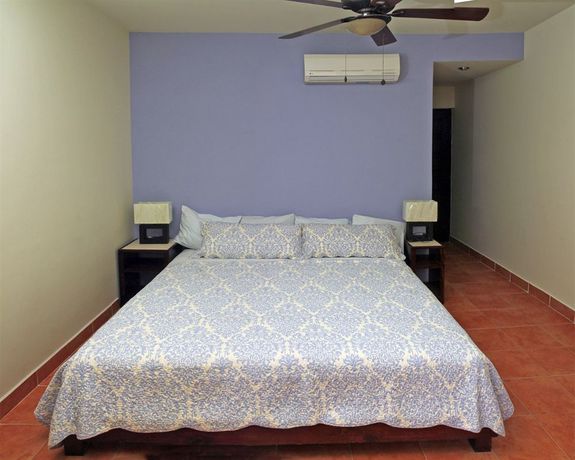 Imagen de la habitación del Hotel Mariamar Suites. Foto 3