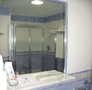 Imagen de la habitación del Hotel Mariami. Foto 7