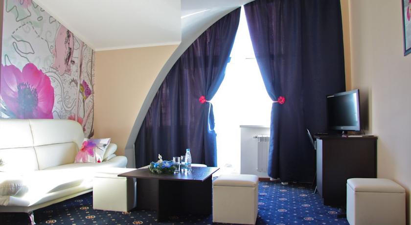 Imagen de la habitación del Hotel MarianHall. Foto 3