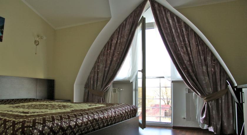 Imagen de la habitación del Hotel MarianHall. Foto 4
