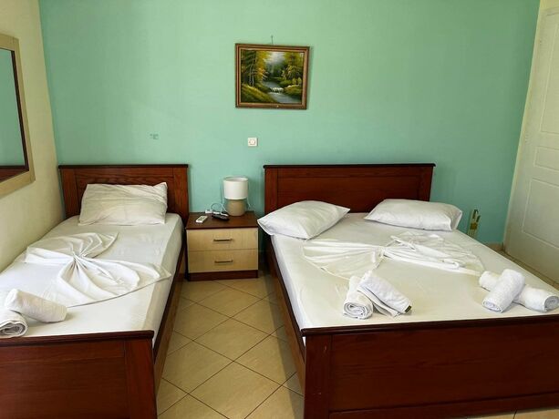Imagen de la habitación del Hotel Mariana Apartments. Foto 19