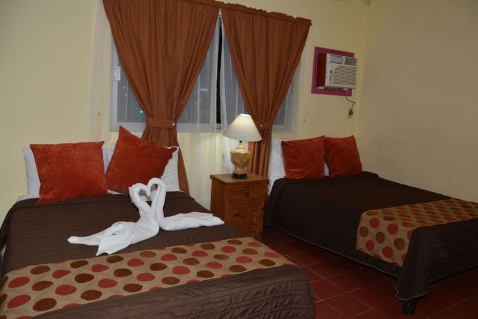 Imagen de la habitación del Hotel Mariana Beach. Foto 17