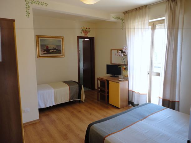 Imagen de la habitación del Hotel Mariani, Camaiore. Foto 5