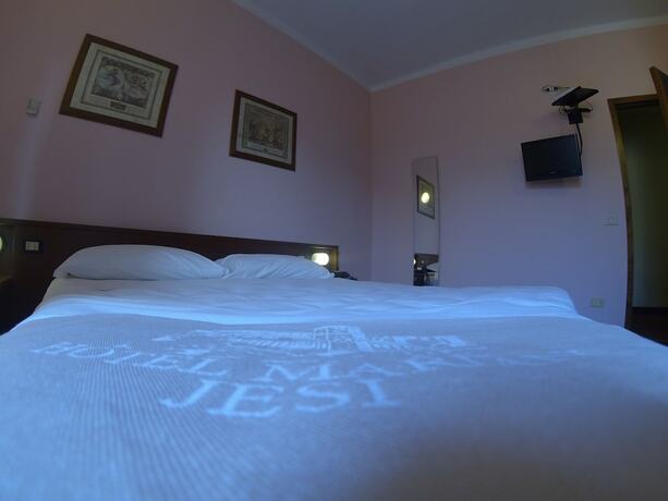 Imagen de la habitación del Hotel Mariani. Foto 14