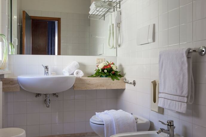 Imagen de la habitación del Hotel Mariani. Foto 19