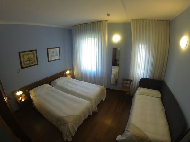 Imagen de la habitación del Hotel Mariani, Jesi. Foto 13