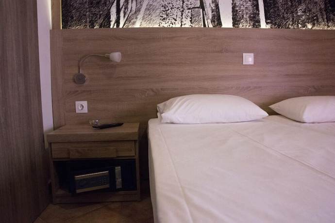 Imagen de la habitación del Hotel Marianna, Alejandr&oacute;polis. Foto 5