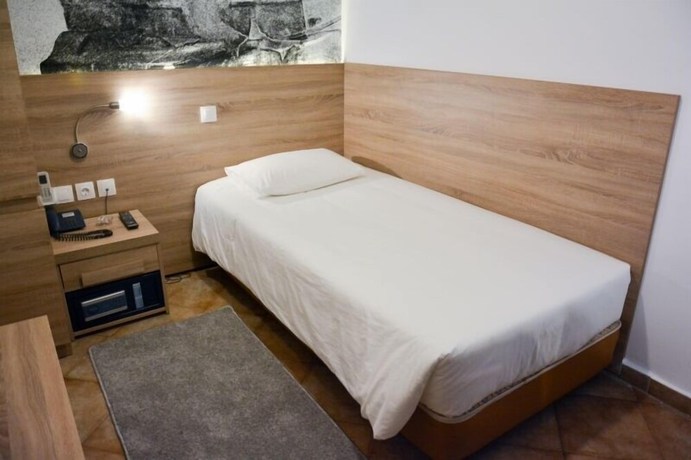 Imagen de la habitación del Hotel Marianna, Alejandr&oacute;polis. Foto 9