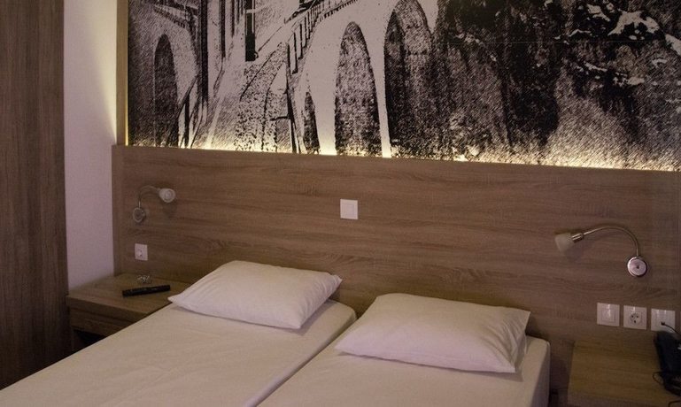 Imagen de la habitación del Hotel Marianna, Alejandr&oacute;polis. Foto 11