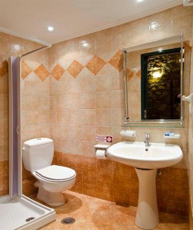 Imagen de la habitación del Hotel Marianna Pension. Foto 7
