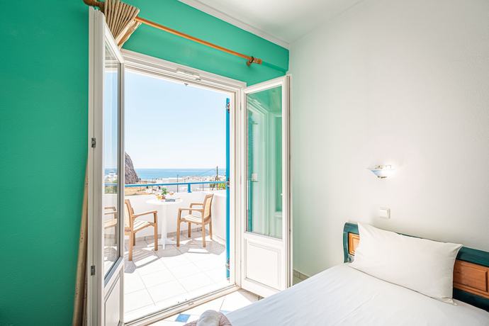 Imagen de la habitación del Hotel Marianna, Santorini. Foto 3