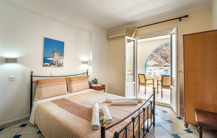 Imagen de la habitación del Hotel Marianna, Santorini. Foto 5