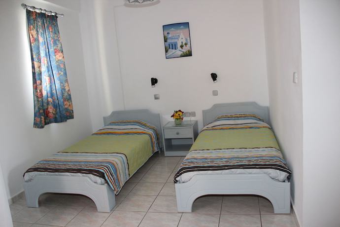 Imagen de la habitación del Hotel Marianna Studios. Foto 14
