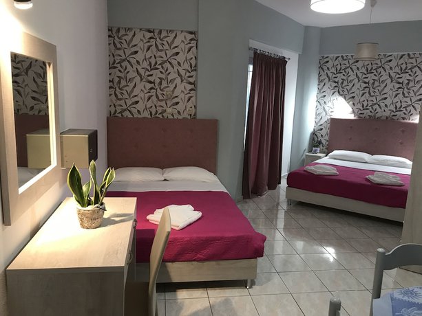 Imagen de la habitación del Hotel Marianna Studios. Foto 16