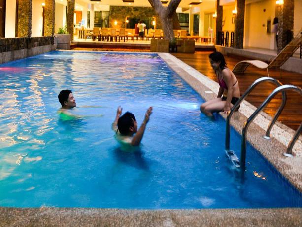Imagen de la piscina del Hotel Marianne Hotel. Foto 5
