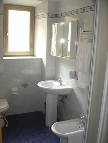 Imagen de la habitación del Hotel Mariano. Foto 15