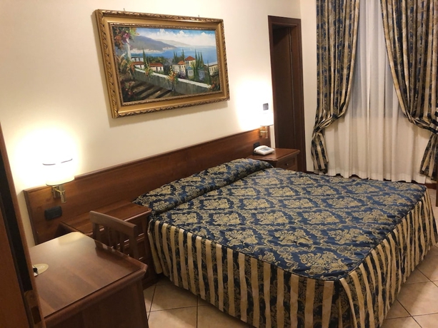Imagen de la habitación del Hotel Mariano, Termini. Foto 13