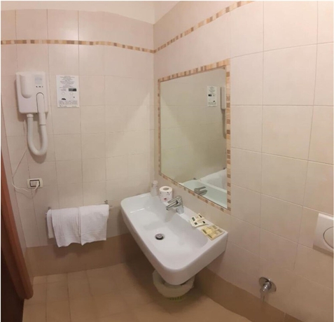 Imagen de la habitación del Hotel Mariano, Termini. Foto 18