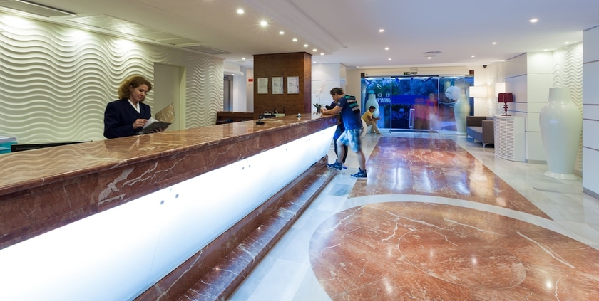 Imagen de los interiores del Hotel Mariant. Foto 15