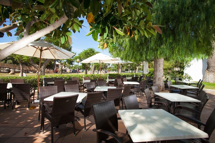 Imagen del bar/restaurante del Hotel Mariant. Foto 2