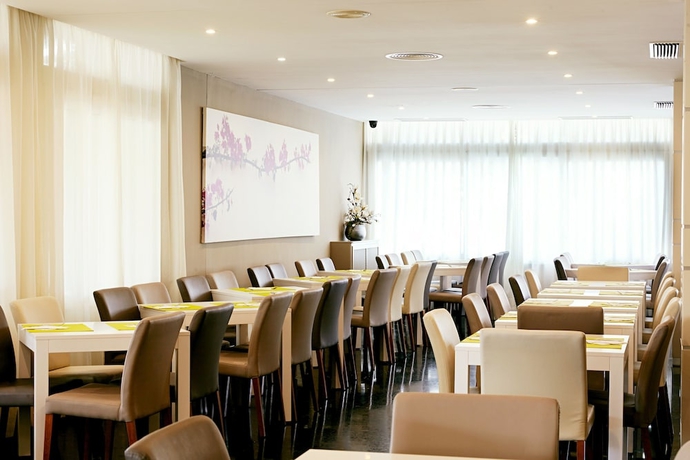 Imagen del bar/restaurante del Hotel Mariant. Foto 4