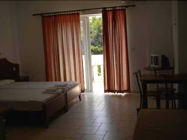 Imagen de la habitación del Hotel Marianthi. Foto 13