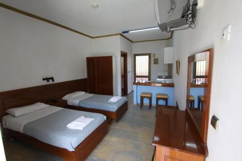 Imagen general del Hotel Maria\'s Beach. Foto 7