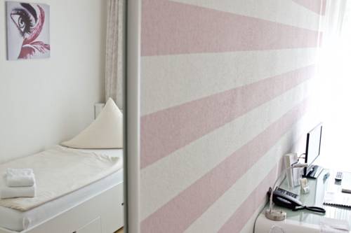 Imagen de la habitación del Hotel Marias Inn. Foto 10