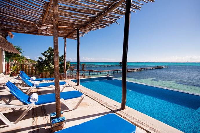 Imagen de los exteriores del Hotel Maria's Kan Kin With Private Beach. Foto 10