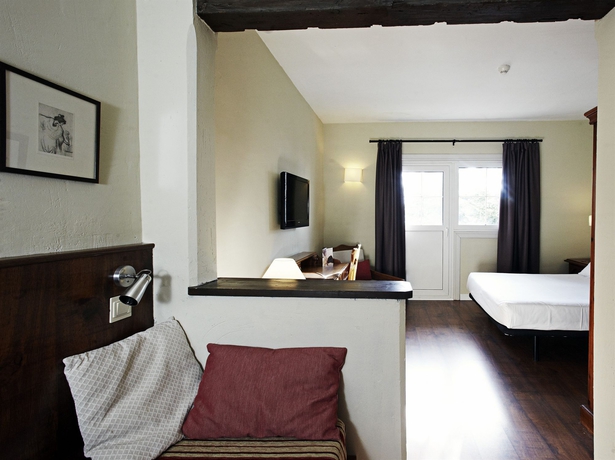 Imagen de la habitación del Hotel Maribel Sierra Nevada. Foto 5