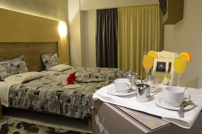 Imagen de los interiores del Hotel Marie Palace. Foto 16