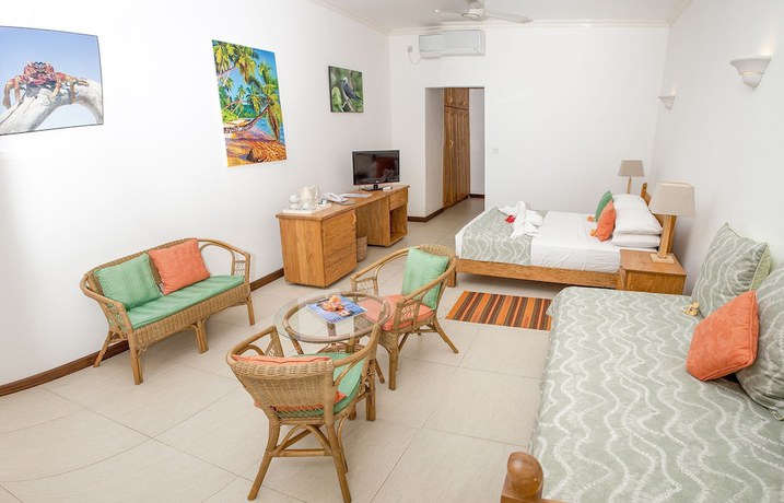 Imagen de la habitación del Hotel Marie-Laure Suites. Foto 7