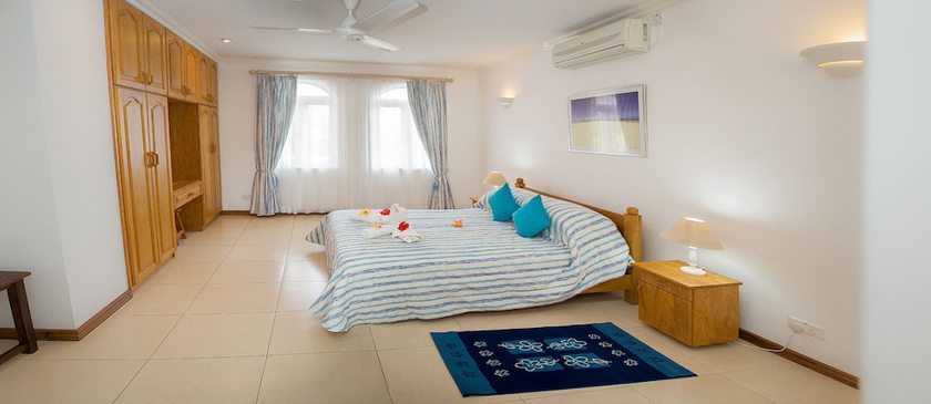 Imagen de la habitación del Hotel Marie-Laure Suites. Foto 17