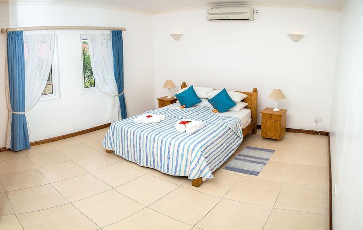 Imagen de la habitación del Hotel Marie-Laure Suites. Foto 18