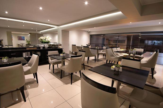 Imagen del bar/restaurante del Hotel Mariel Boutique. Foto 2